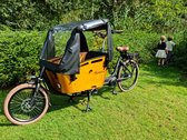 Vogue Carry 2 bakfiets regentent model Mila Zwart bakfietshoes