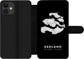 Bookcase Geschikt voor iPhone 12 Pro telefoonhoesje - Zeeland - Wegenkaart Nederland - Zwart - Met vakjes - Wallet case met magneetsluiting