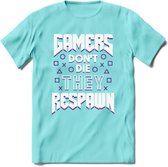 Gamers don't die T-shirt | Paars | Gaming kleding | Grappig game verjaardag cadeau shirt Heren – Dames – Unisex | - Licht Blauw - S