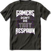 Gamers don't die T-shirt | Paars | Gaming kleding | Grappig game verjaardag cadeau shirt Heren – Dames – Unisex | - Donker Grijs - S