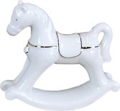 Bien sûr pour tous les amoureux des chevaux, mais aussi, par exemple, comme cadeau de maternité, ce joli cheval à bascule peut être utilisé. Une belle finition lisse combinée avec des tons dorés. Pour vous-même ou commandez un cadeau