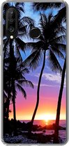 Geschikt voor Huawei P30 Lite hoesje - De kleurrijke zonsondergang achter een rij met palmbomen op Hawaï - Siliconen Telefoonhoesje