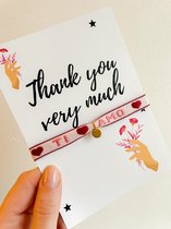 Wenskaart met sieraad - Thank you bedankt kaartje - Verstelbaar armbandje roze Ti Amo muntje goud - Verkleurt niet - In cadeauverpakking - Snel in huis