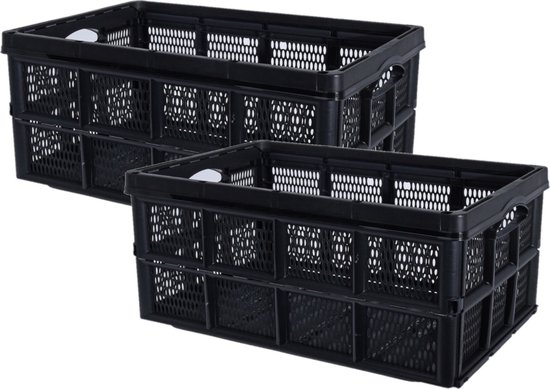 Twee zwarte, inklapbare boodschappenkratten met open structuur. De kratten staan naast elkaar, één iets naar voren.