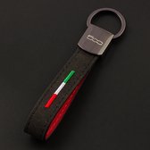 Luxe Alcantara Auto Sleutelhanger -  Past bij Fiat 500 / 500C / 500X - Italiaanse Vlag in Zwart - Keychain Sleutel Hanger Cadeau - Auto Accessoires