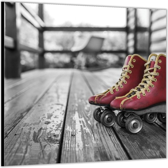 Dibond –Rode rolschaatsen – 100x100 Foto op Aluminium (Wanddecoratie van metaal)