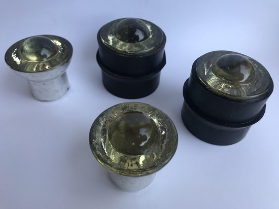 6 stuks Glasbol reflectors. Roadtech reflector. (Compleet met rubber plug).