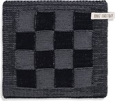 Knit Factory Gebreide Pannenlap Block - Zwart/Med Grey - 23x23 cm