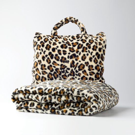 TANJA - Plaid to Go - Couverture et oreiller en un - 130x150 cm - Léopard en pierre ponce - idéal pour les déplacements - se plie dans un sac pratique