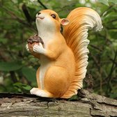 prachtige gesimuleerde eekhoorn-tuindecoratiehanger-eekhoorn houdt een dennenappel vast 7*15*17cm