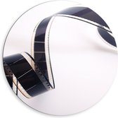 Dibond Muurcirkel - Uitgerold Ouderwets Filmrolletje - 80x80 cm Foto op Aluminium Muurcirkel (met ophangsysteem)