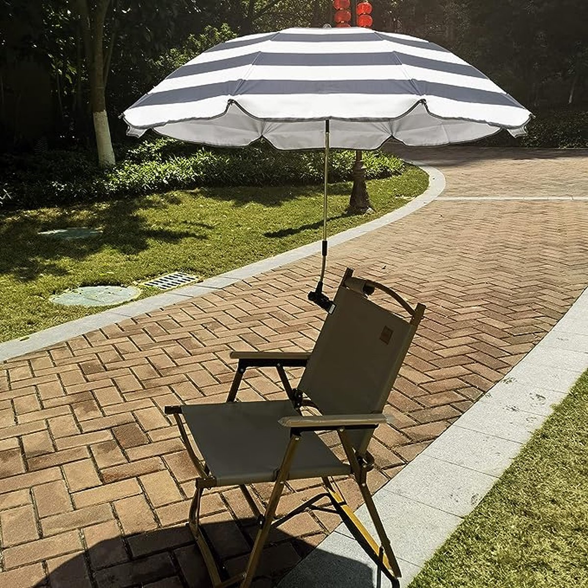 Pictogram Lounge En Paraplu Stoel En Strandparaplu Vectorillustratie Geïsoleerd Op Wit Deklaag Met Parasol Parasolomtrek Image159614488