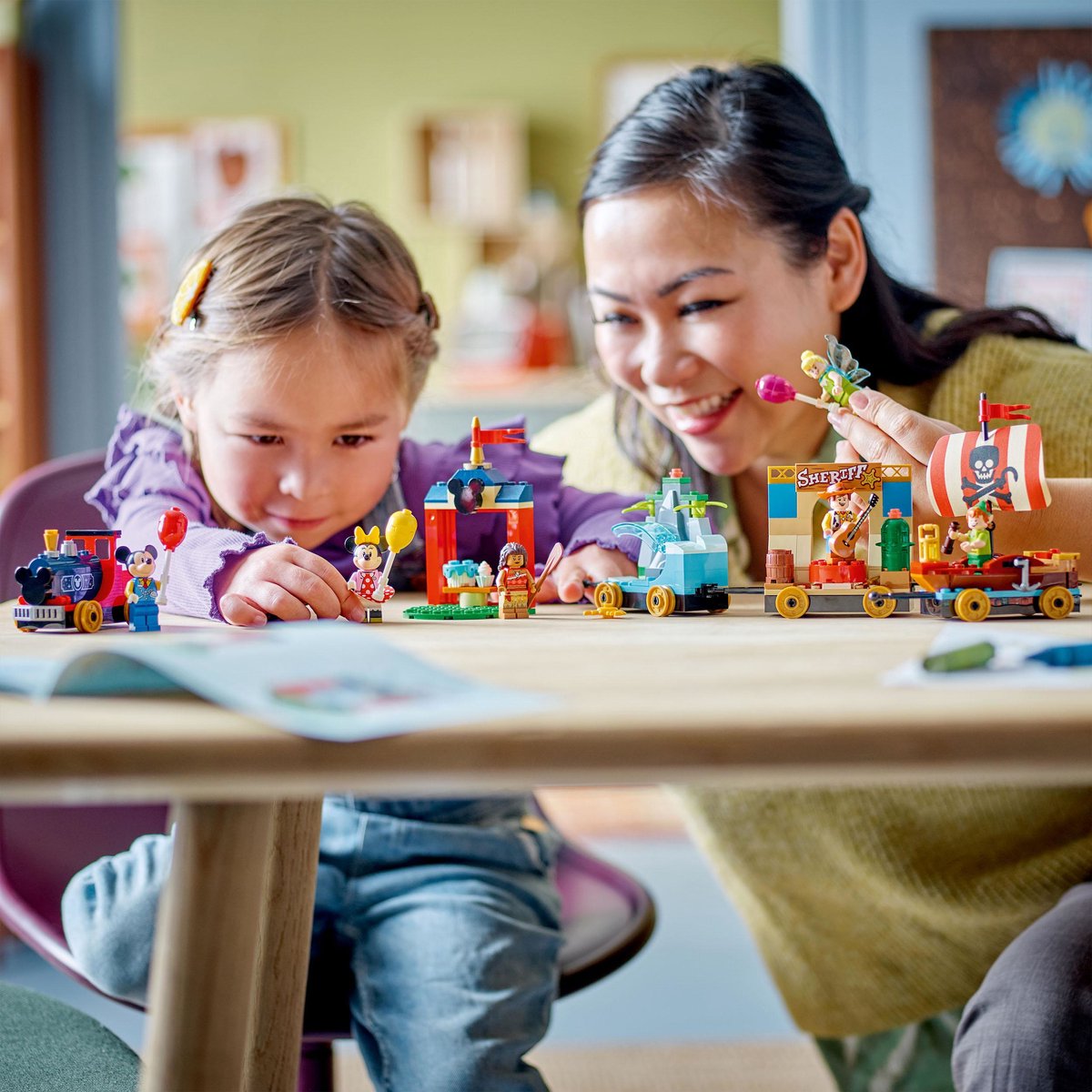 LEGO Disney: Disney Feesttrein Bouwbaar Trein Speelgoed 100e Verjaardag Set - 43212 — afbeelding 25