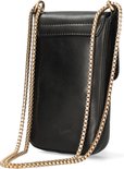 Zwarte, verticale lederen tas met gouden schakelketting.