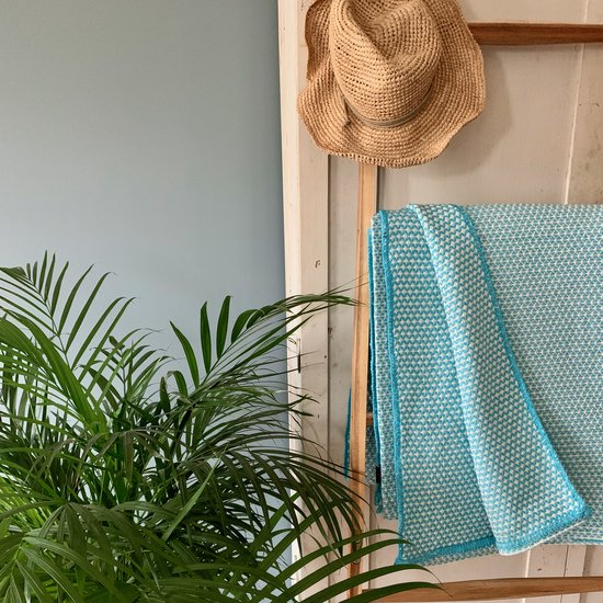 Luces del Sur - Daphne Turquoise Soft Blanket - 170 cm x 220 cm - recycled cotton - sustainable european home accessories
