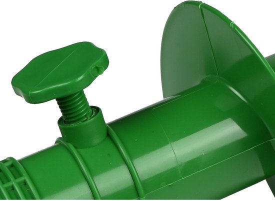 Detailopname van de groene parasolhouder, met zicht op de schroefdraad en verstelbare knop.