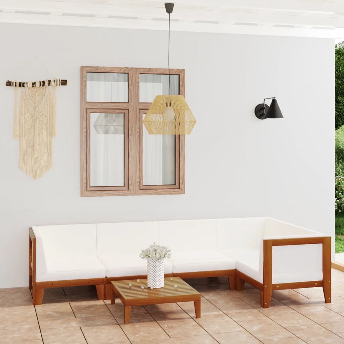 Loungeset van massief acaciahout met kussens, tuinstoel en loungebank.