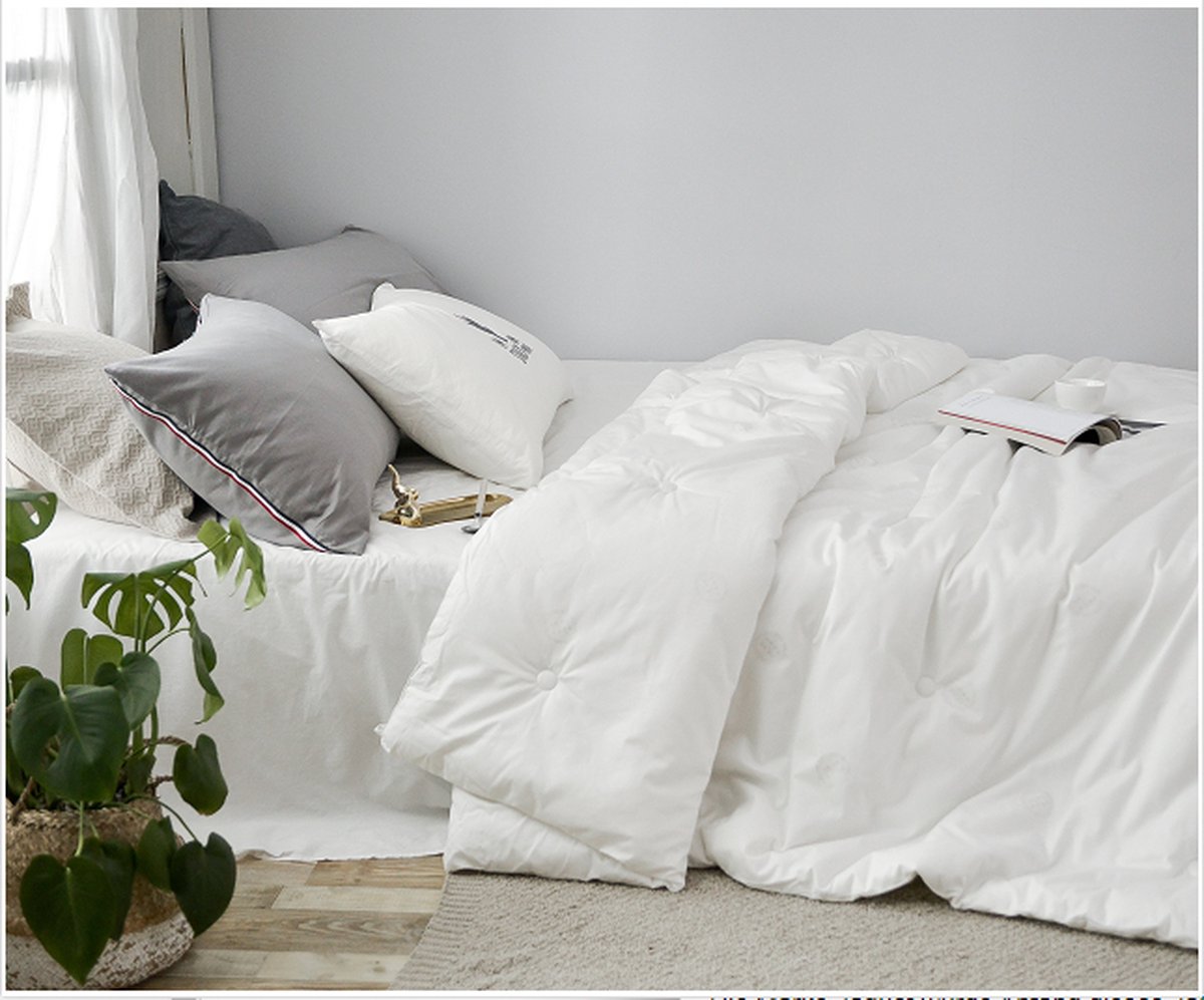 100% katoen Enkele Zomer dekbedden(geschikt voor indoor temperature >20℃)-200x220cm -Anti Allergie-Wasbaar-Moonlicht Wit