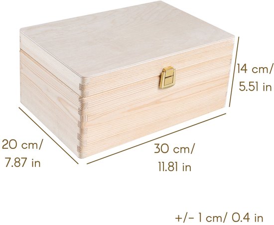 Gesloten houten kist met afmetingen 30 x 20 x 14 cm, met gouden slot en duidelijke maatindicaties.