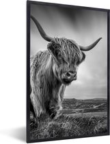 PosterMonkey - Poster - Fotolijst - Schotse hooglander - Natuur - Koe - Zwart wit - Kader - 20x30 cm - Poster zwart wit - Foto in lijst - Poster Schotse hooglander - Poster frame
