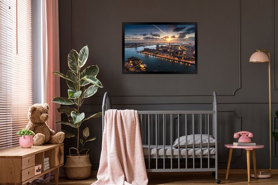 Image encadrée - Cadre photo Sunset over Rotterdam noir sans passe partout 90x60 cm - Affiche encadrée (Décoration murale salon / chambre)