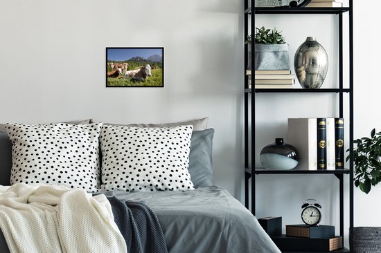 Photo encadrée - Trois vaches alpines sous un cadre photo ciel bleu noir 30x20 cm - Affiche encadrée (Décoration murale salon / chambre)