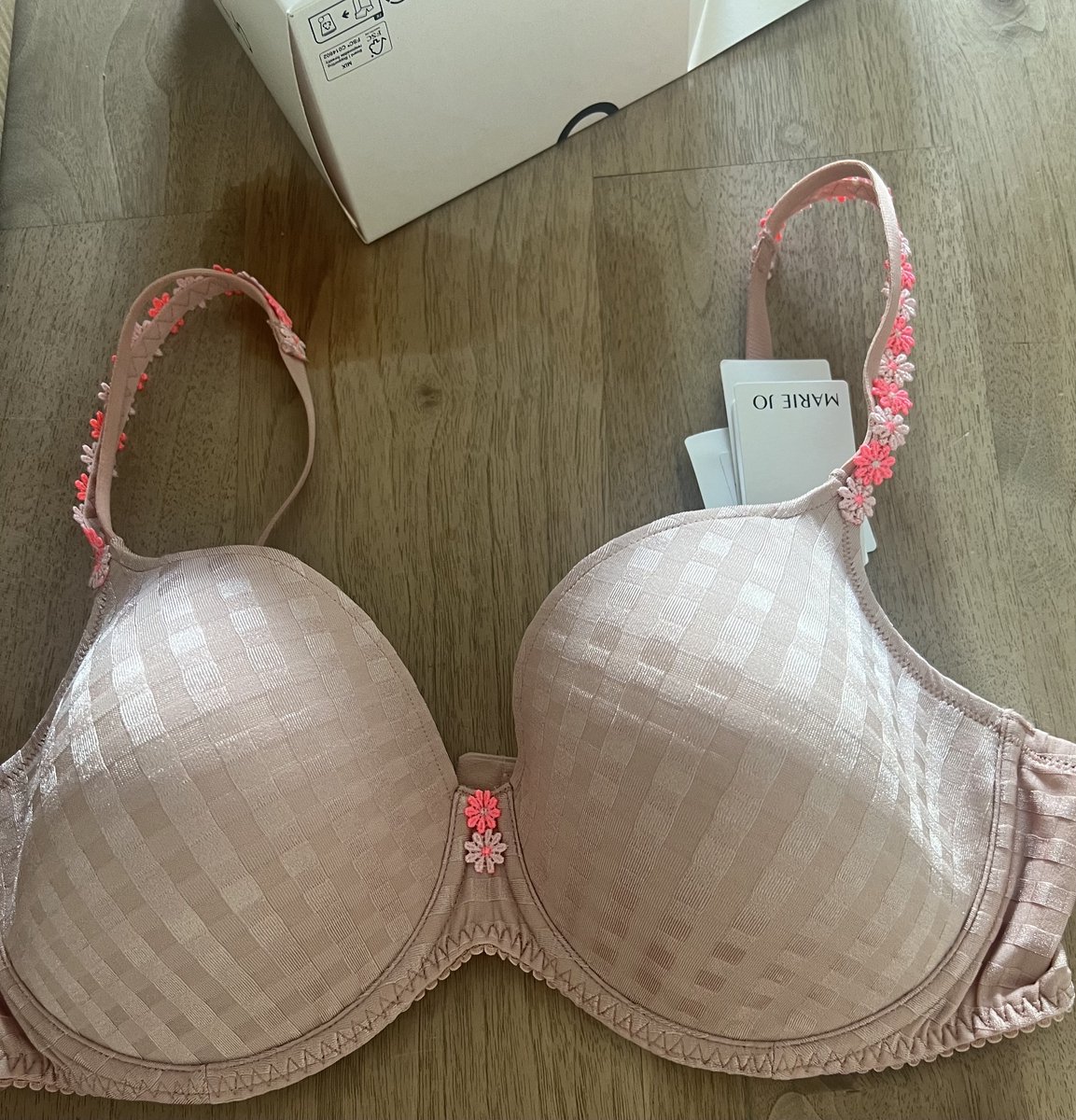 Marie Jo Avero Tiny Voorgevormde Beugel bh 0102906 Powder Rose - maat EU 90D / FR Huid