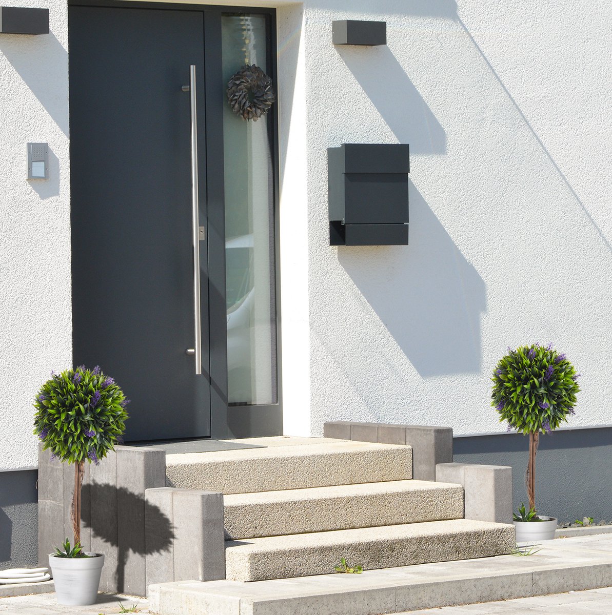Kunstplant Lavendel – Set van 2 – 60 cm Hoog – Kunststof – Groen – Voor Binnen en Buiten – Met Potten