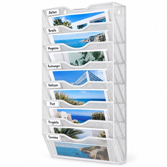 Witte metalen wandorganizer met 8 vakken en labels: Akten, Briefe, Magazine, Rechnungen, Notizen, Post, Projekte, Termine.