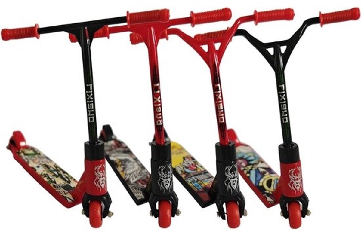 4-delige miniskateboardset voor kinderen Leuke gadget voor verjaardag en feestje Vingerspeelgoed met skatet thema