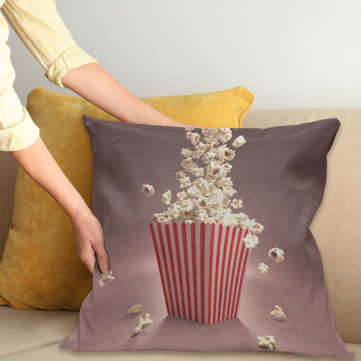 ABAKUHAUS Retro Sierkussenhoes, Retro Stijl Popcorn Kunst Afbeelding Cinema Movie Theater Thema in Classical Display, Decoratieve Vierkante Sierkussenhoes, 45 x 45 cm, Wit Oranje