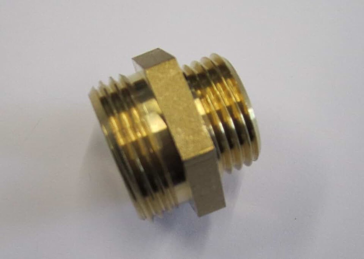 Reduceernippel met 2 buitenschroefdraden 1/2 inch op 3/4 inch