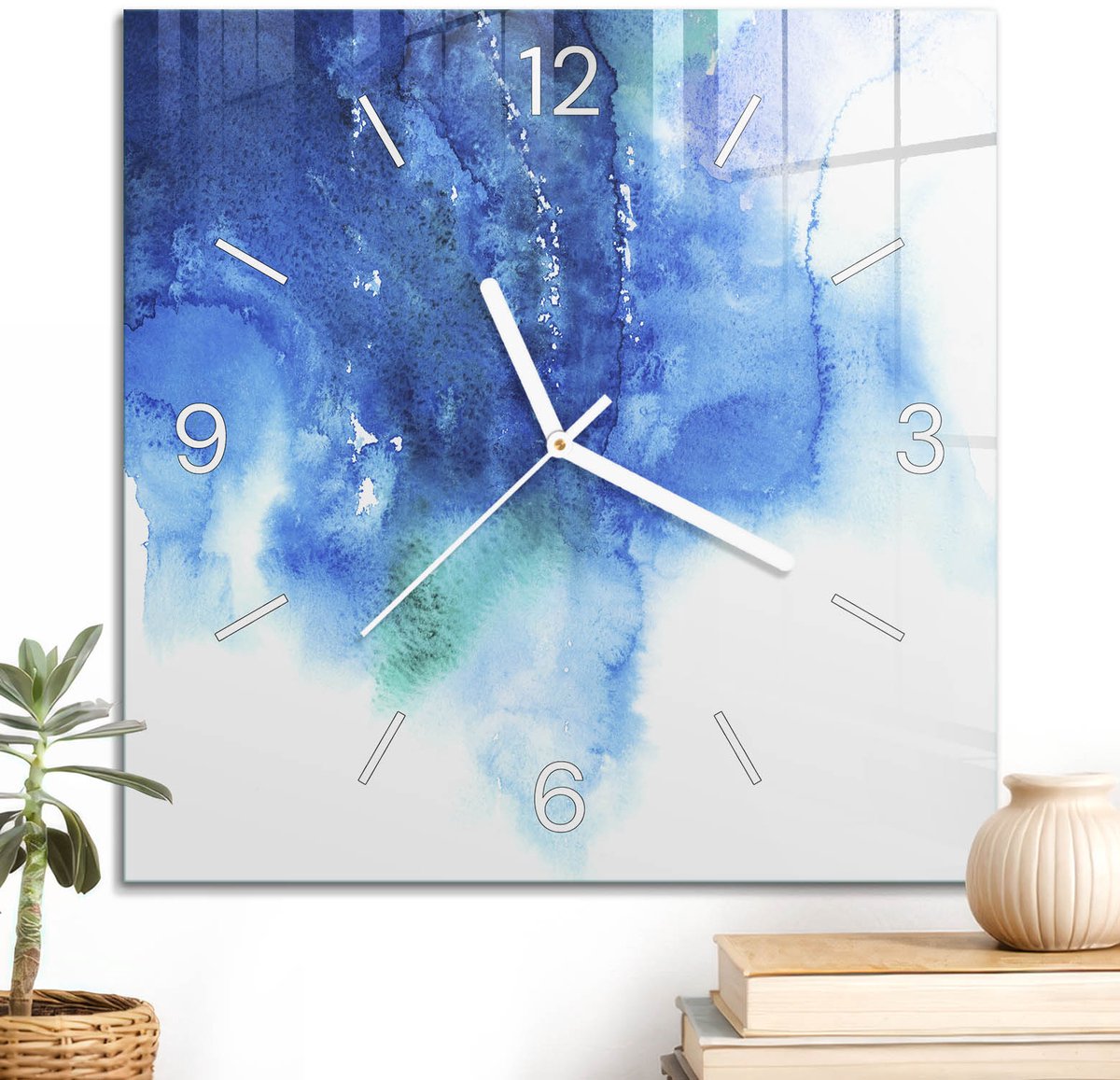 ArtPrintCave Blauw Glazen Klok - 30x30 cm - Wandklok Vierkant - Aquarel Morsen Unieke Klok - Kunst Stille Wandklok - Witte Klokwijzers