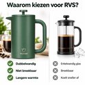 Donkergroene Vatten French Press, dubbelwandig, niet breekbaar, houdt langer warm, naast een glazen cafetière.