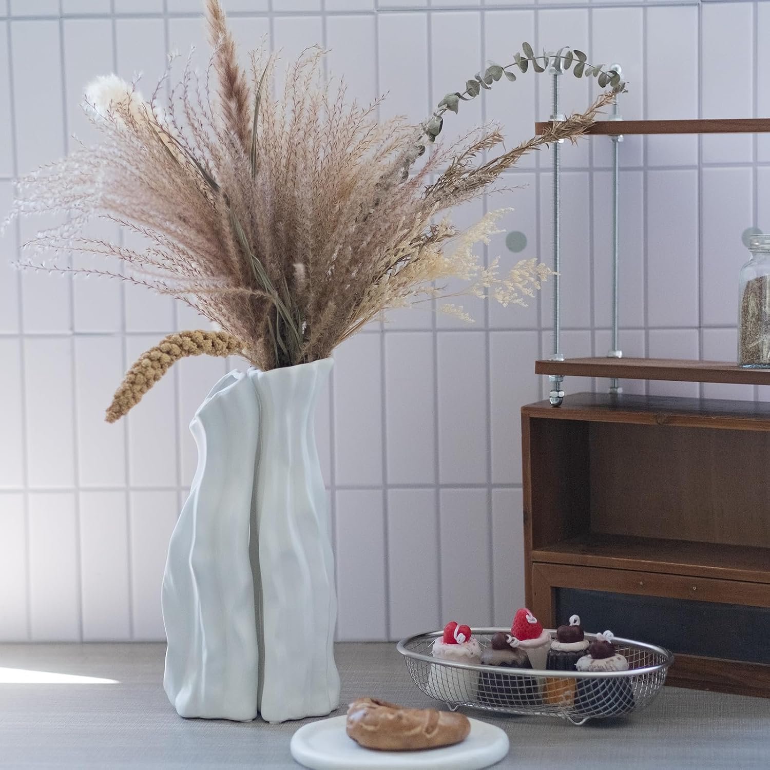 Witte keramische vazenset van 2, 28 cm hoge knuffelachtige keramische vazen, mat decor, moderne Scandinavische boho-stijl, esthetische bloemenvaas voor woondecoratie, pampasgras, entree
