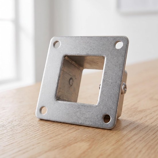 6 Stuks Rvs Vierkante Paalvoet Met Schroeven Stevige Trapleuningpaalvoet Metalen Hekpaalanker voor Balkon Tuin Universele Deck Fence Connector Base — afbeelding 2