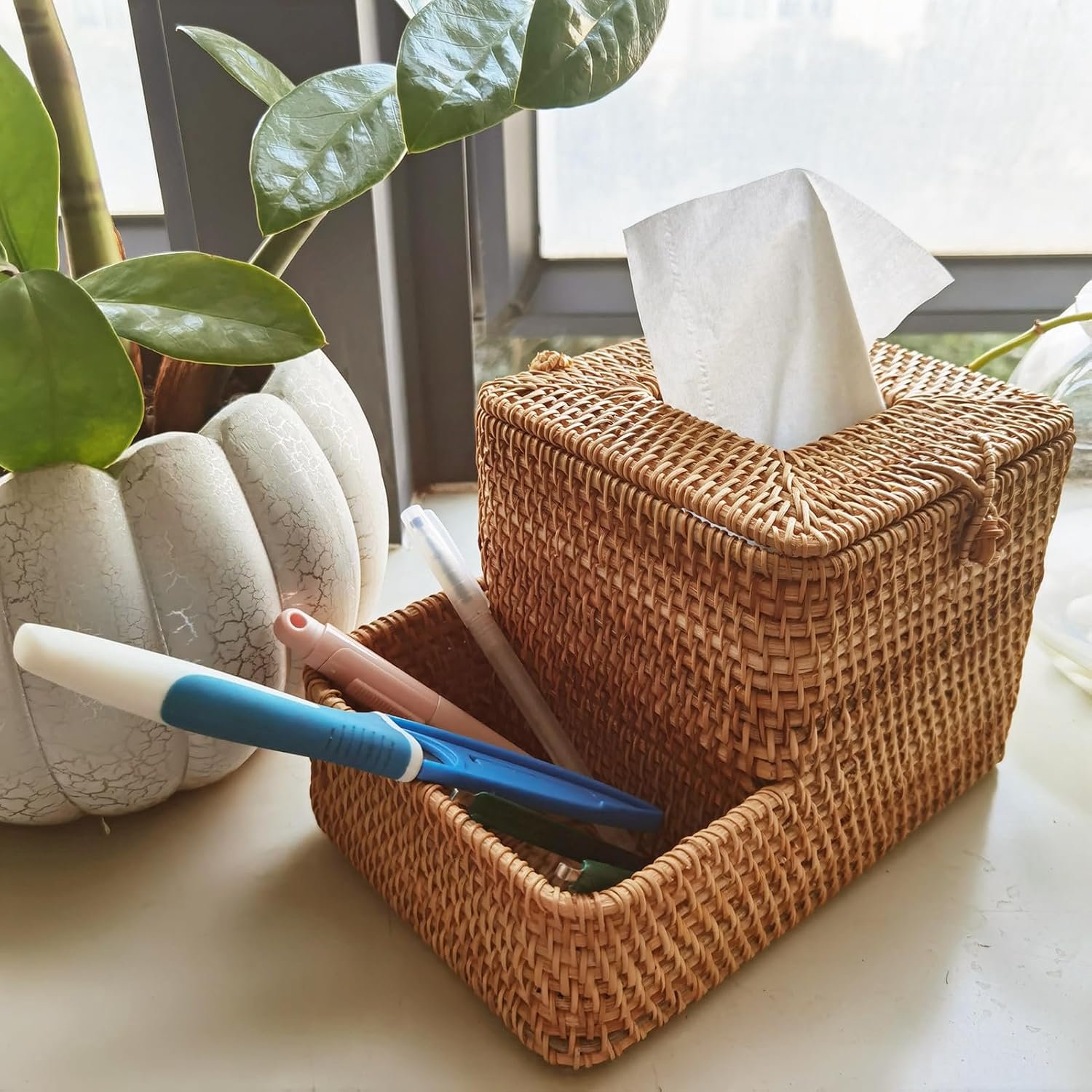 Decoratieve vierkante rotan tissuedoos en kruiderijorganizer, 15,2 cm x 15 cm servetpapierhouder met opbergdoos voor eettafel, restaurant en thuis, bruin