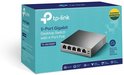Productverpakking van de blauwe TP-Link TL-SG1005P 5-poorts gigabit desktopswitch met PoE-functies.