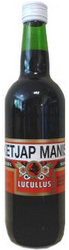Fles Lucullus ketjap manis met wit etiket, rode accenten en zwarte vloeistof.