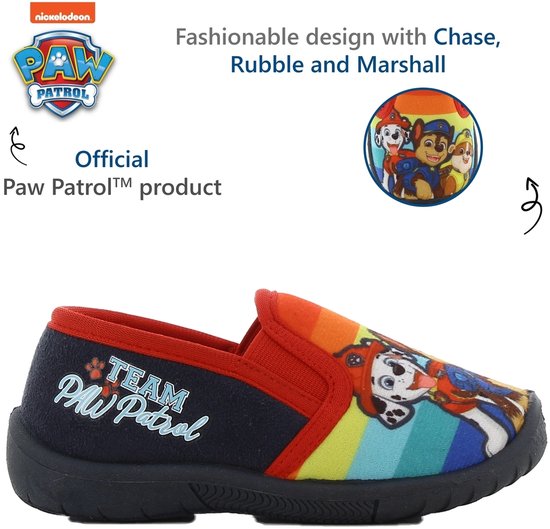 Blauwe sloffen met geborduurde Paw Patrol opdruk met Chase, Marshall en Rubble op regenboogkleurige strepen.
