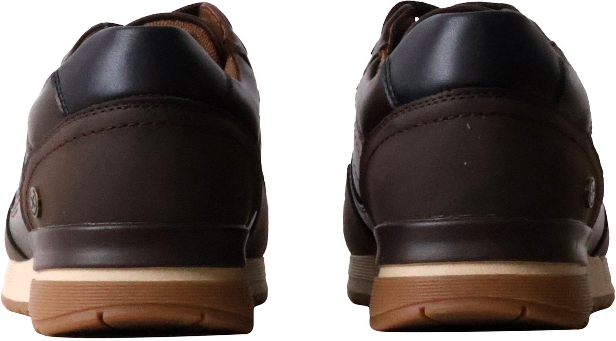 Baskets en cuir