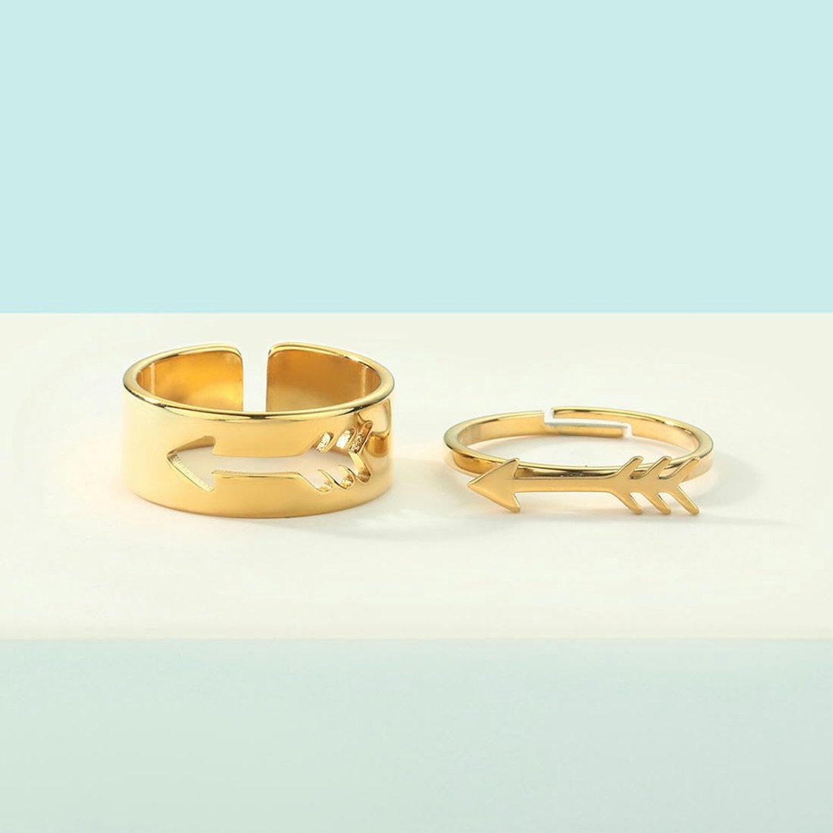 Stalen ring met pijl