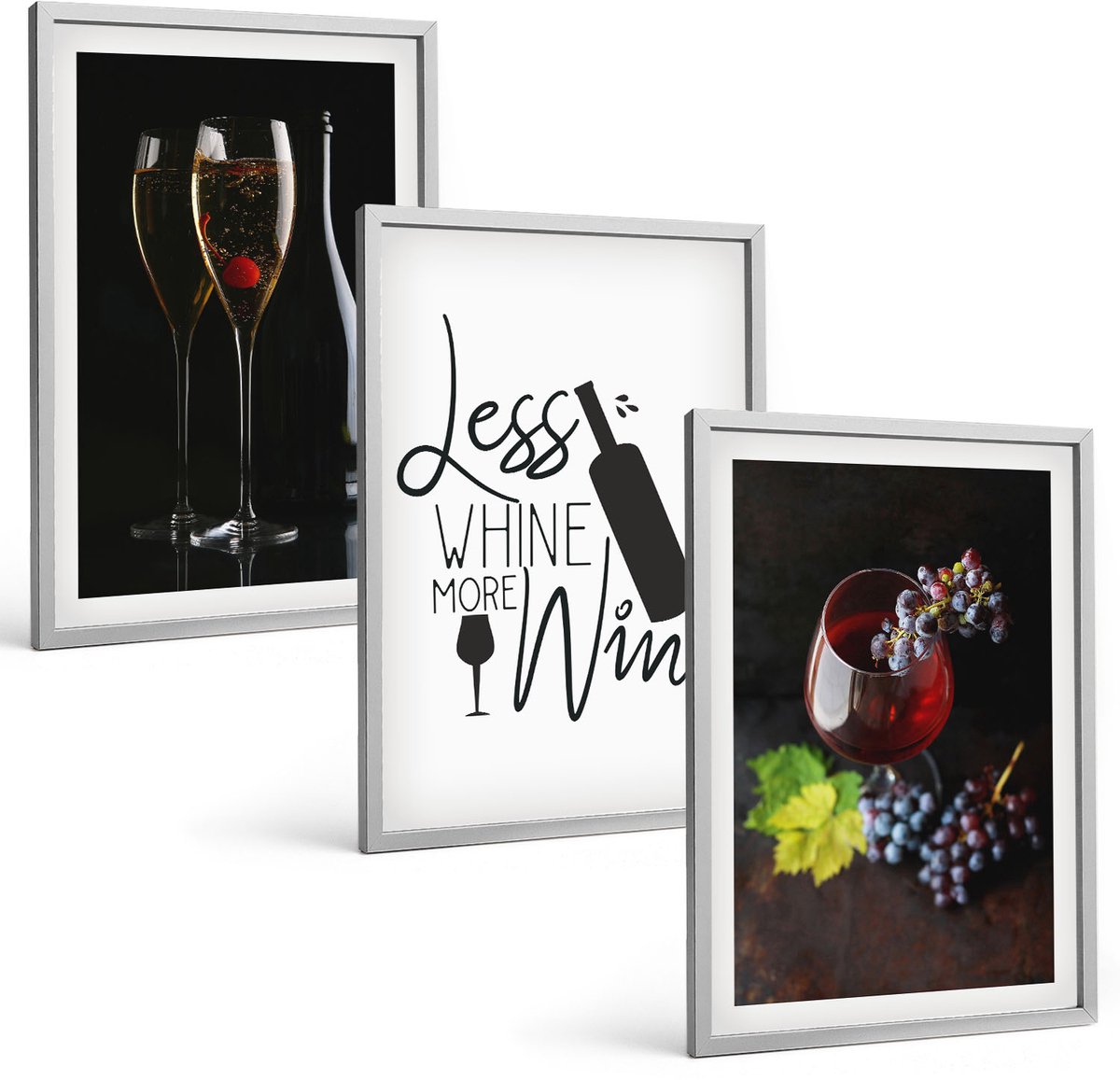 Coloray 3-Delige Schilderij Set - Wijnglazen Met Druiven En Een Opschrift Over Wijn. - 40 x 60 cm - Decoratieve Schilderijen - Woonkamer - Interieur - Wanddecoratie