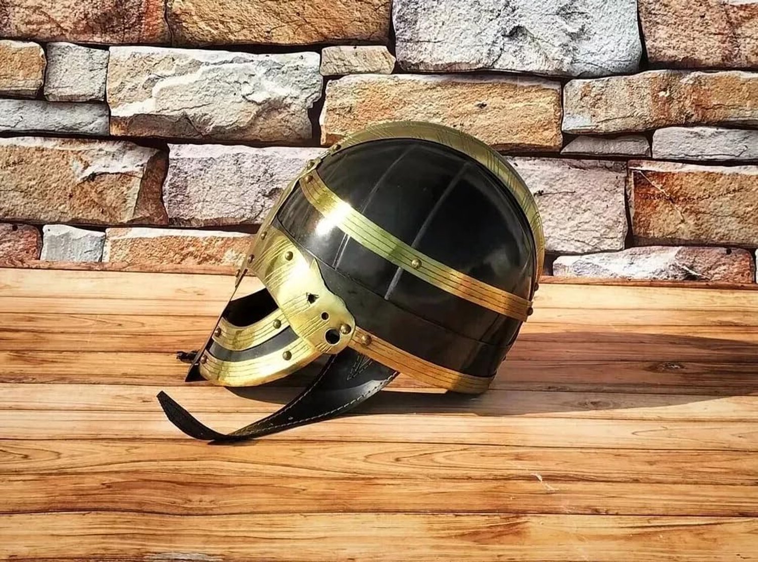 Historische Zwarte Viking Helm Middeleeuwse LARP Reenactment Helm Viking Battle