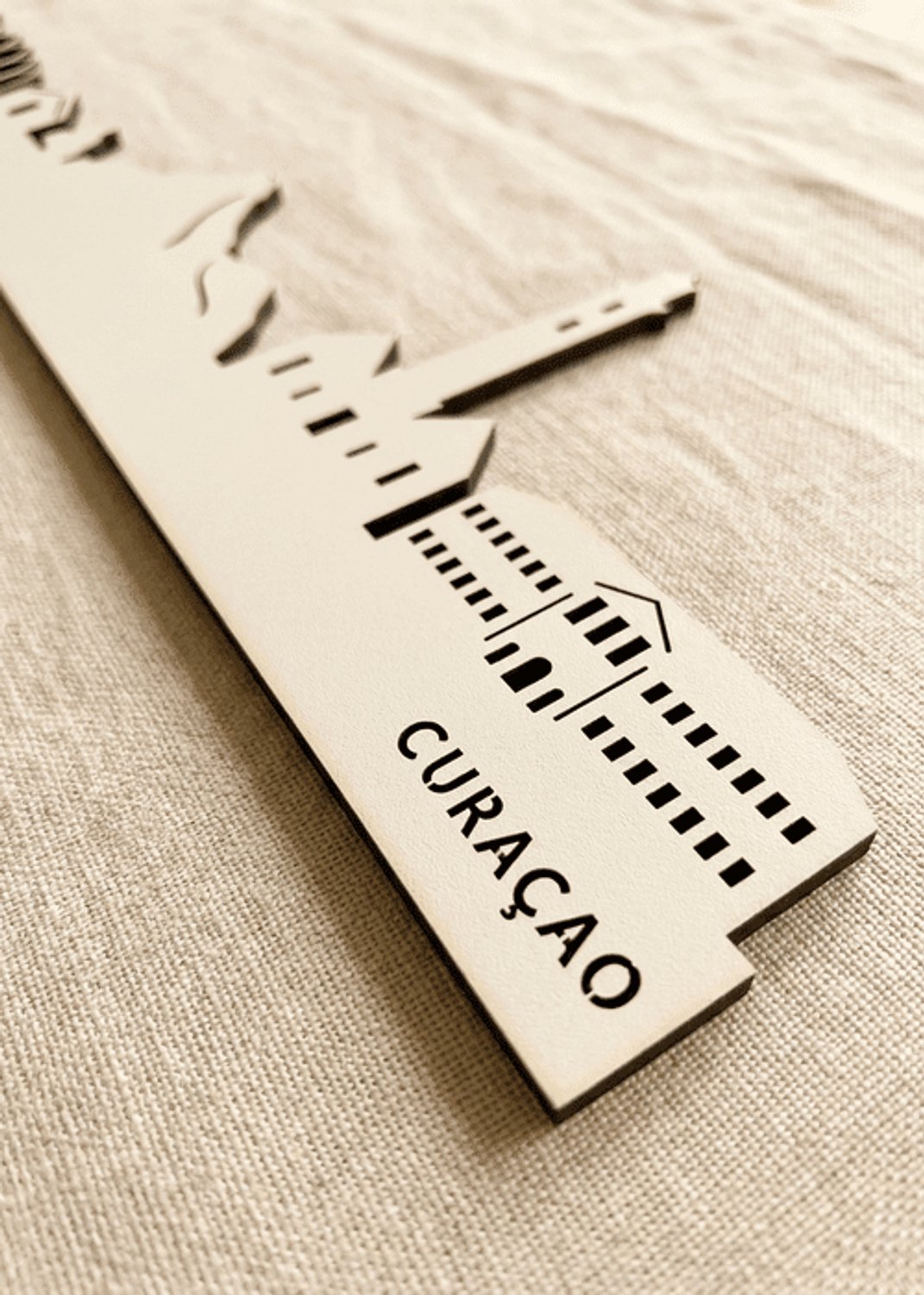Houten Skyline Curaçao | Wanddecoratie voor aan de muur | Wit MDF | 100 x 18 cm