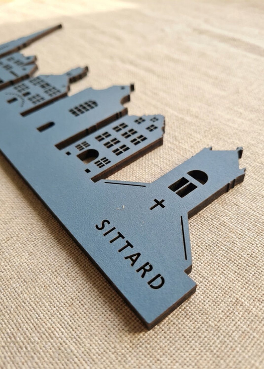 Houten Skyline Sittard | Wanddecoratie voor aan de muur | Blauw MDF | 70 cm breed