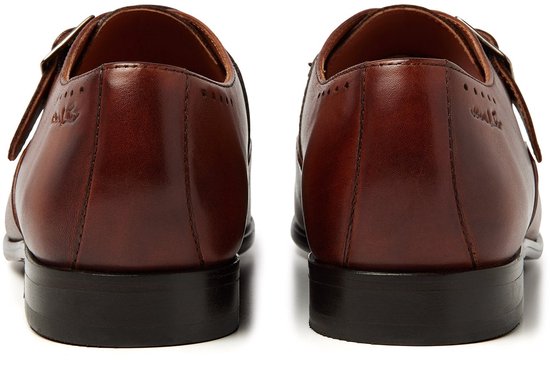 Achterkant van bruine Vanlier herenschoenen met een donkere zool en gestikte details bij de hiel.