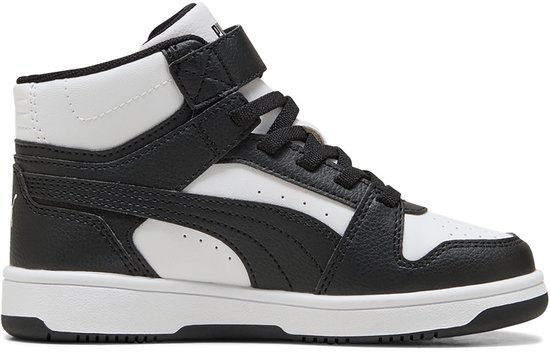 Zwart-witte PUMA sneaker, halfhoog model met veters en klittenbandsluiting.
