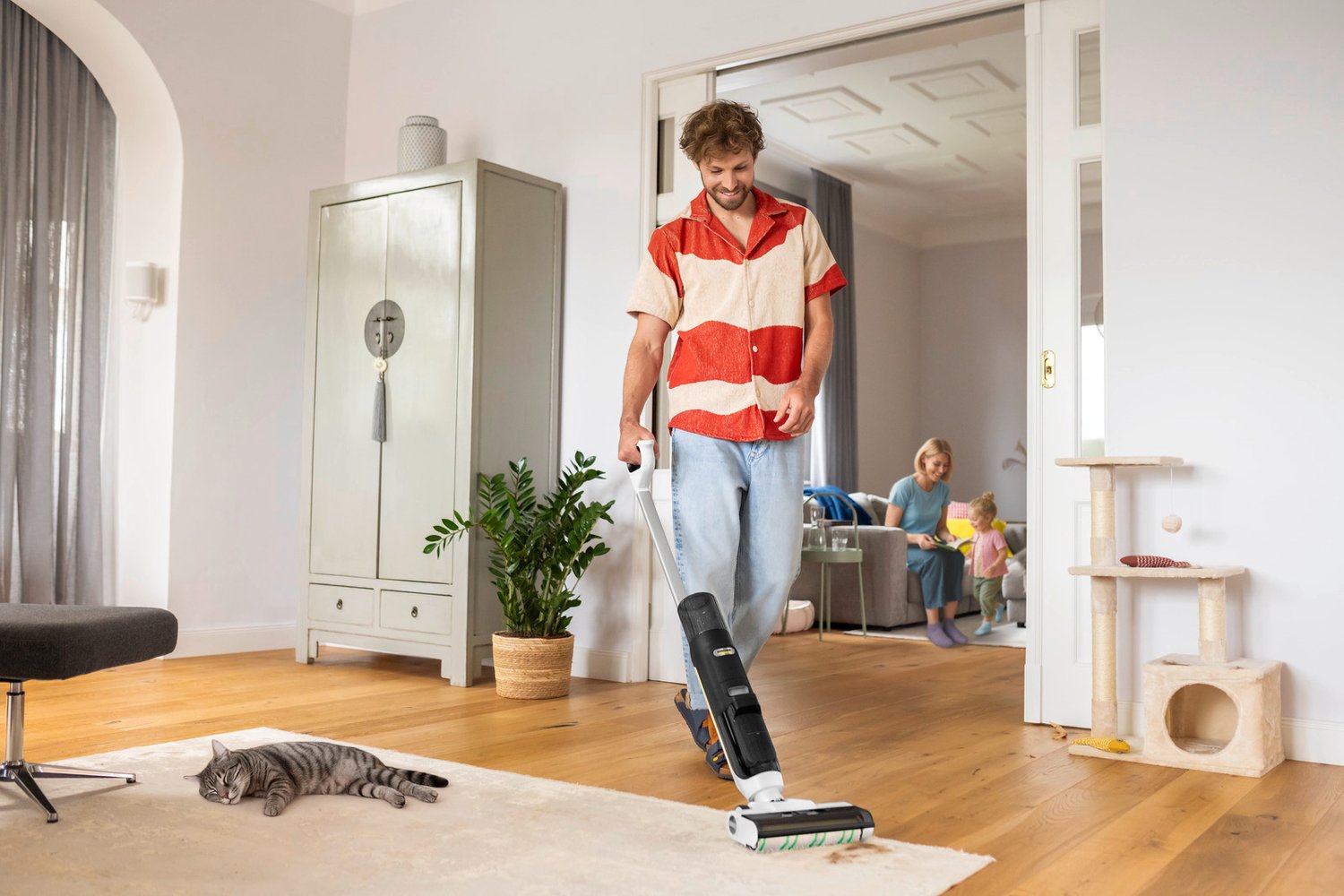 Kärcher FCV 3 Natural N vloerreiniger - Draadloze elektrische dweil met stofzuigfunctie met accuduur 30 minuten - Geschikt voor vloerkleed - tapijten en harde vloeren zoals steen, pvc en laminaat – foto 3