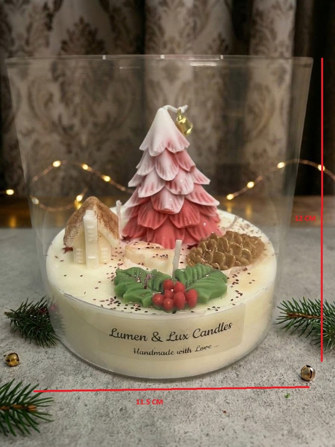 Lumen and Lux Candles Luxe handgemaakte kerstkaars met kerstboom – Unieke kerstdecoratie | Lumen & Lux Candles crème / Ivoor - roos - groen - bruin